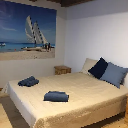 아파트 2 Bedroom Central Near The Old Town *